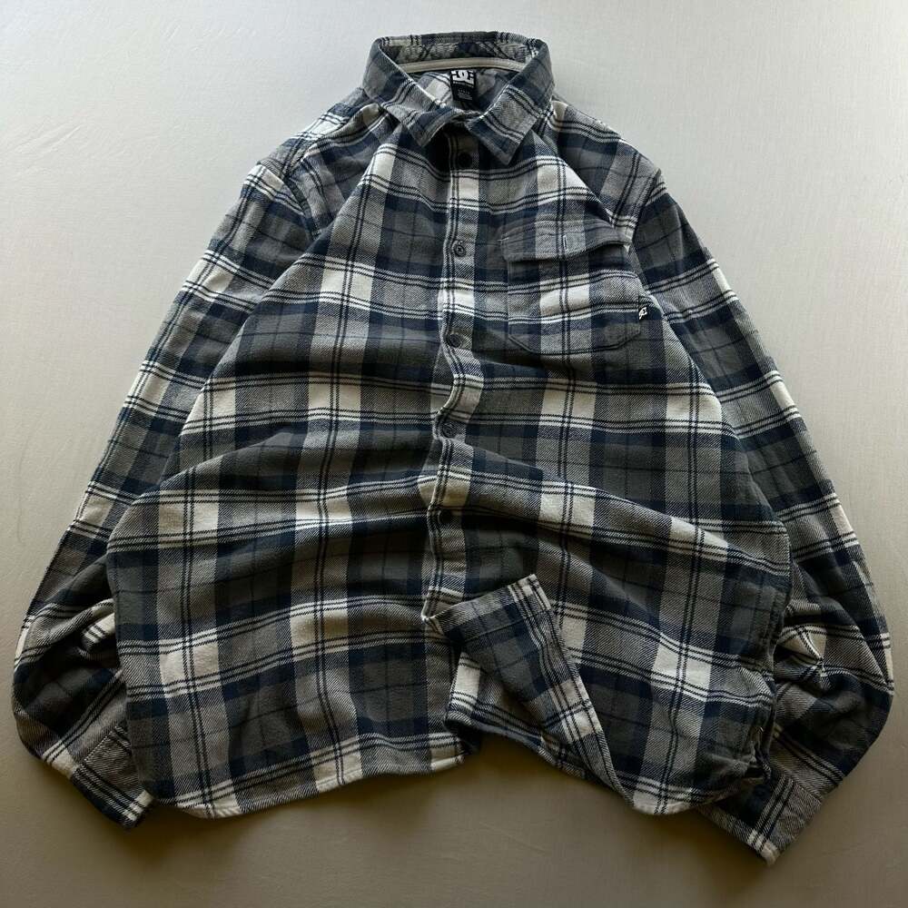 DC Shoes Men's Large Plaid Long Sleeve Flannel Shirt